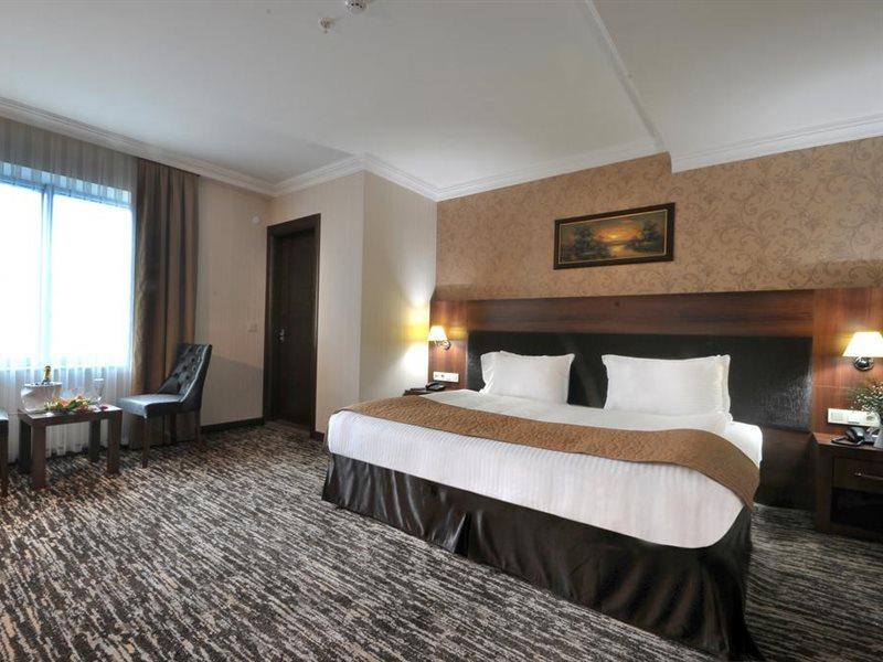 Rhiss Bostanci Hotel 4*