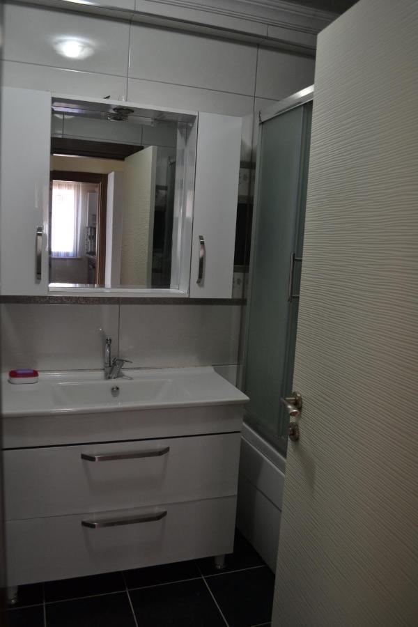 Almasa Aparts Apartment *