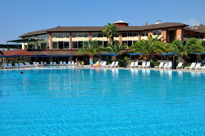 Hotel Mcs Oasis Club