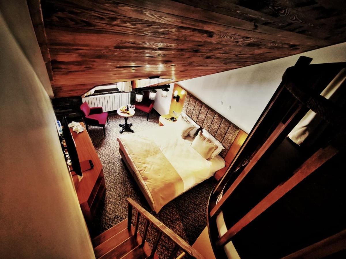 Habitat 4*