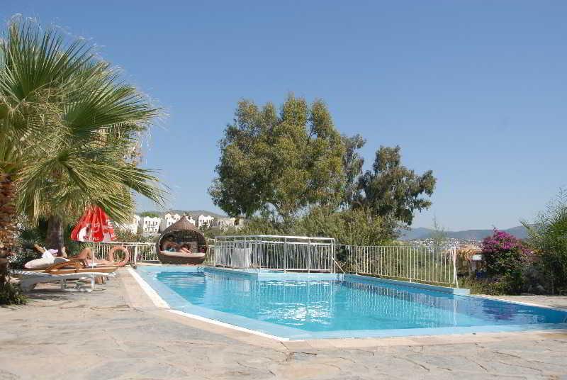 Hotel Akvaryum 3*