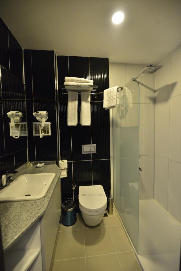 Habitat Hotel