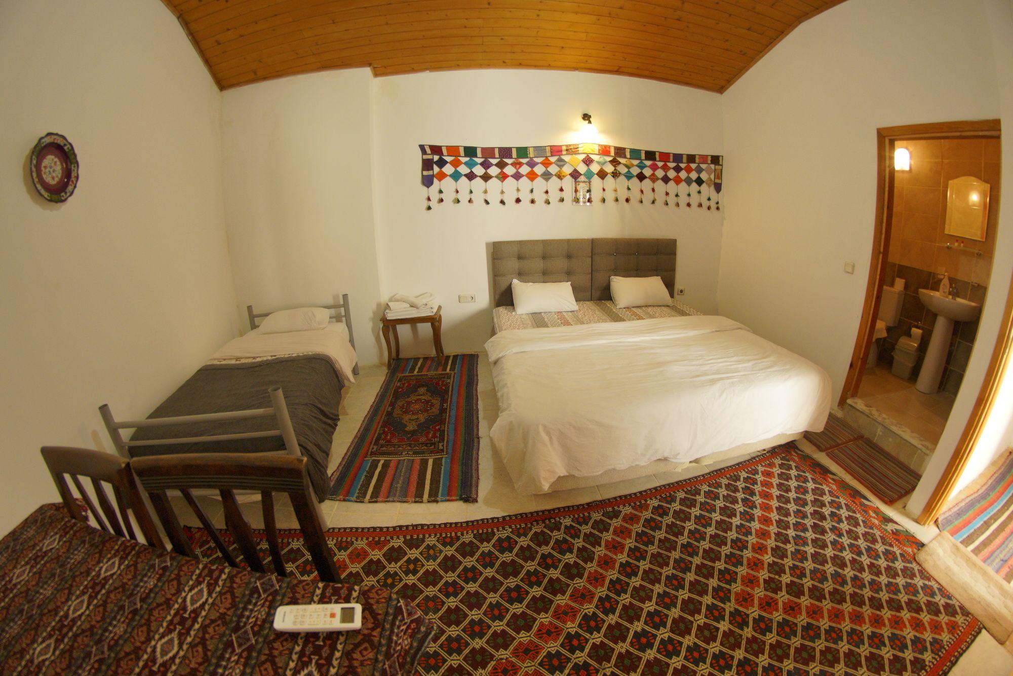 Ali Baba's House Bed & Breakfast 2*