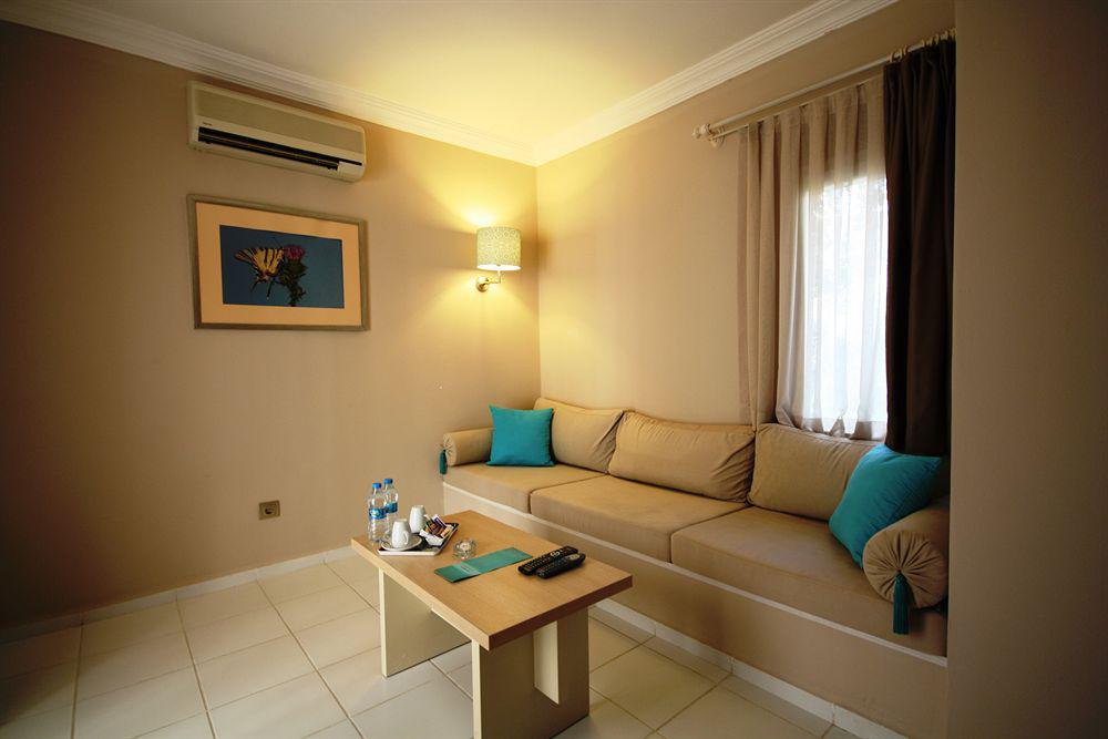 Mavi Turkbuku Hotel 3*