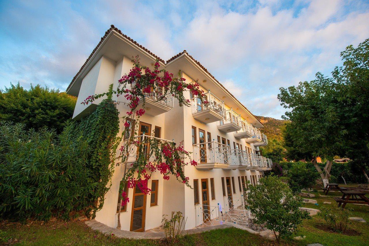 White 3* Oludeniz
