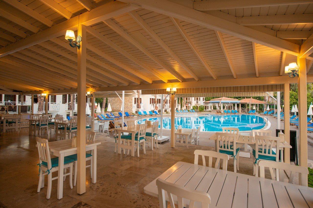 White Hotel 3*