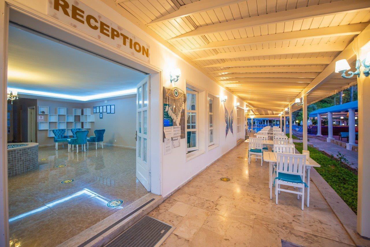 White Hotel 3*