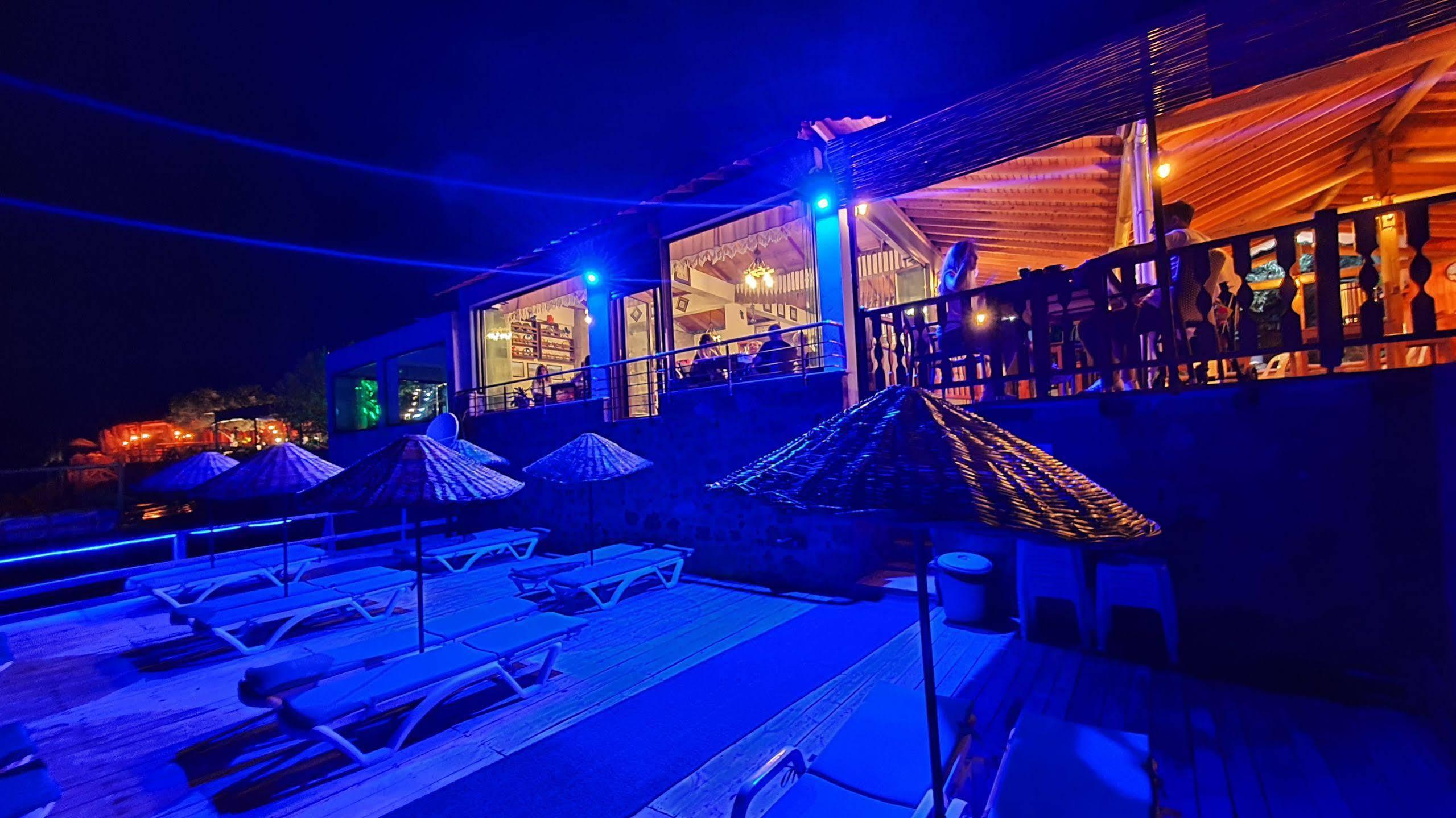 Nazan & Restaurant &