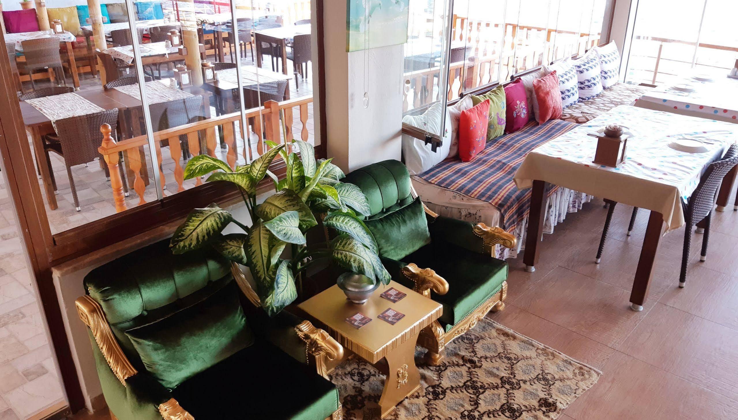 Hotel Nazan & Restaurant & 3*