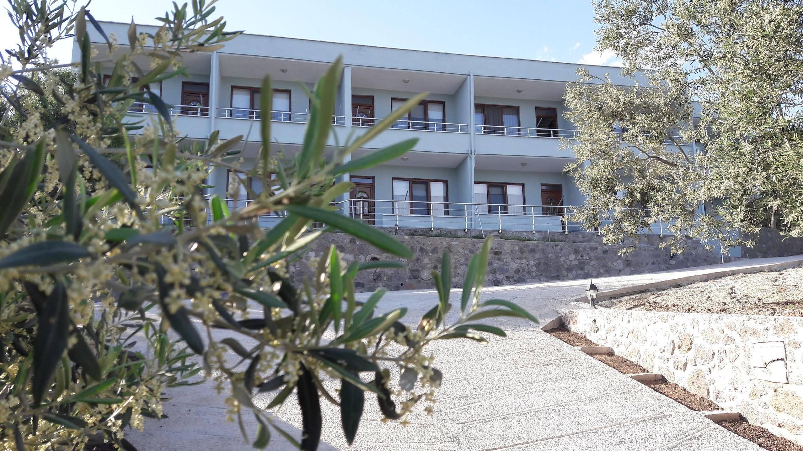 Nazan & Restaurant & 3*