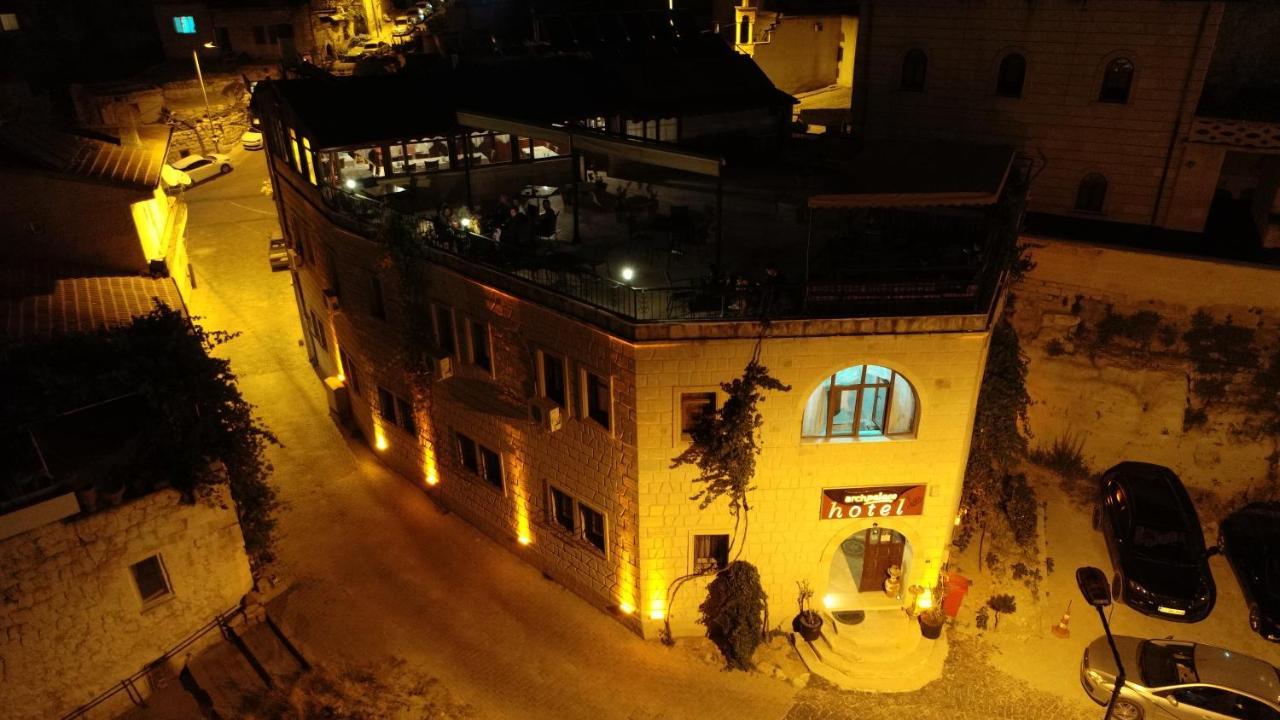 Hotel Arch