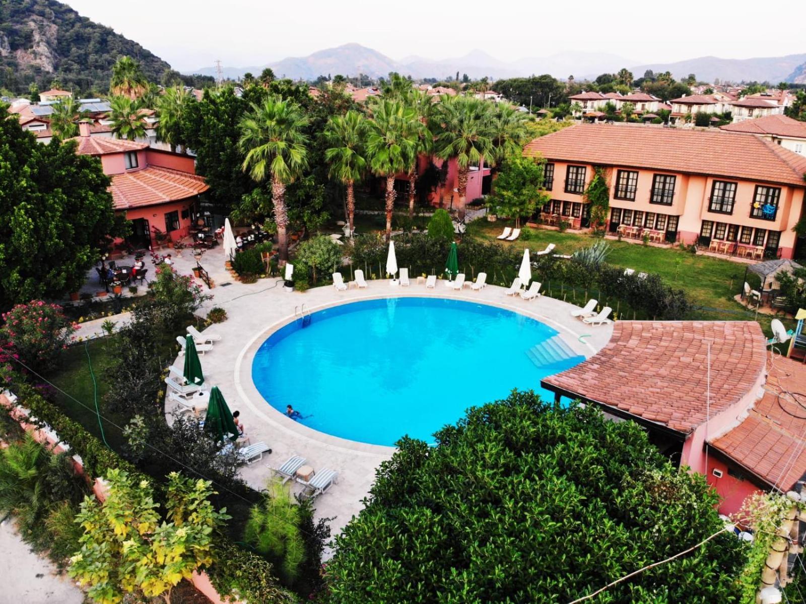Palme Hotel 2*