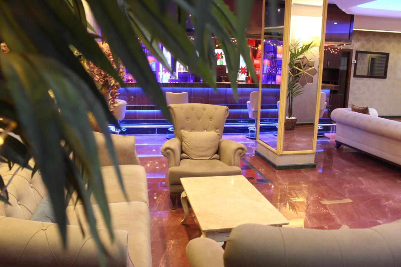 Hermanos Hotel
