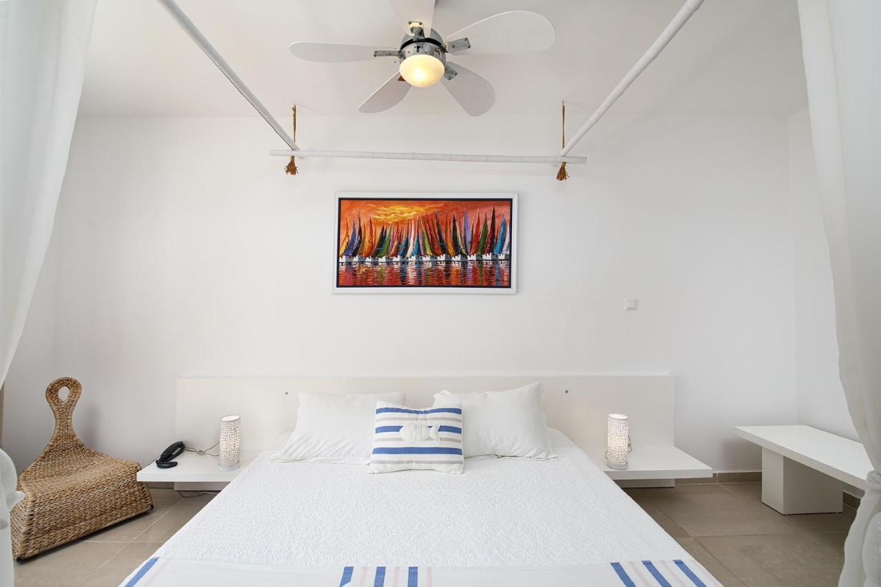 Port Hotel