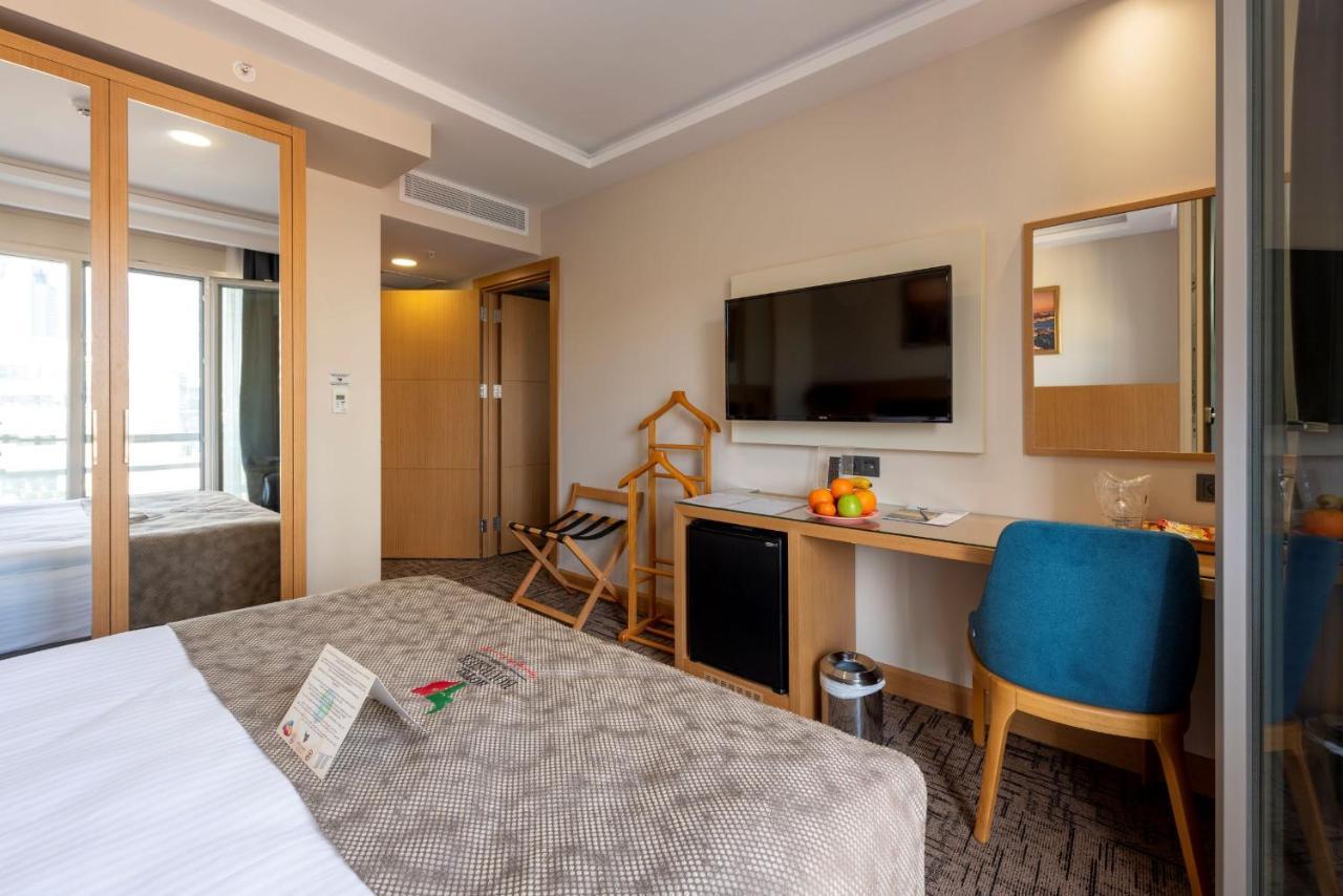 Hotel Boursier 2 & 4*