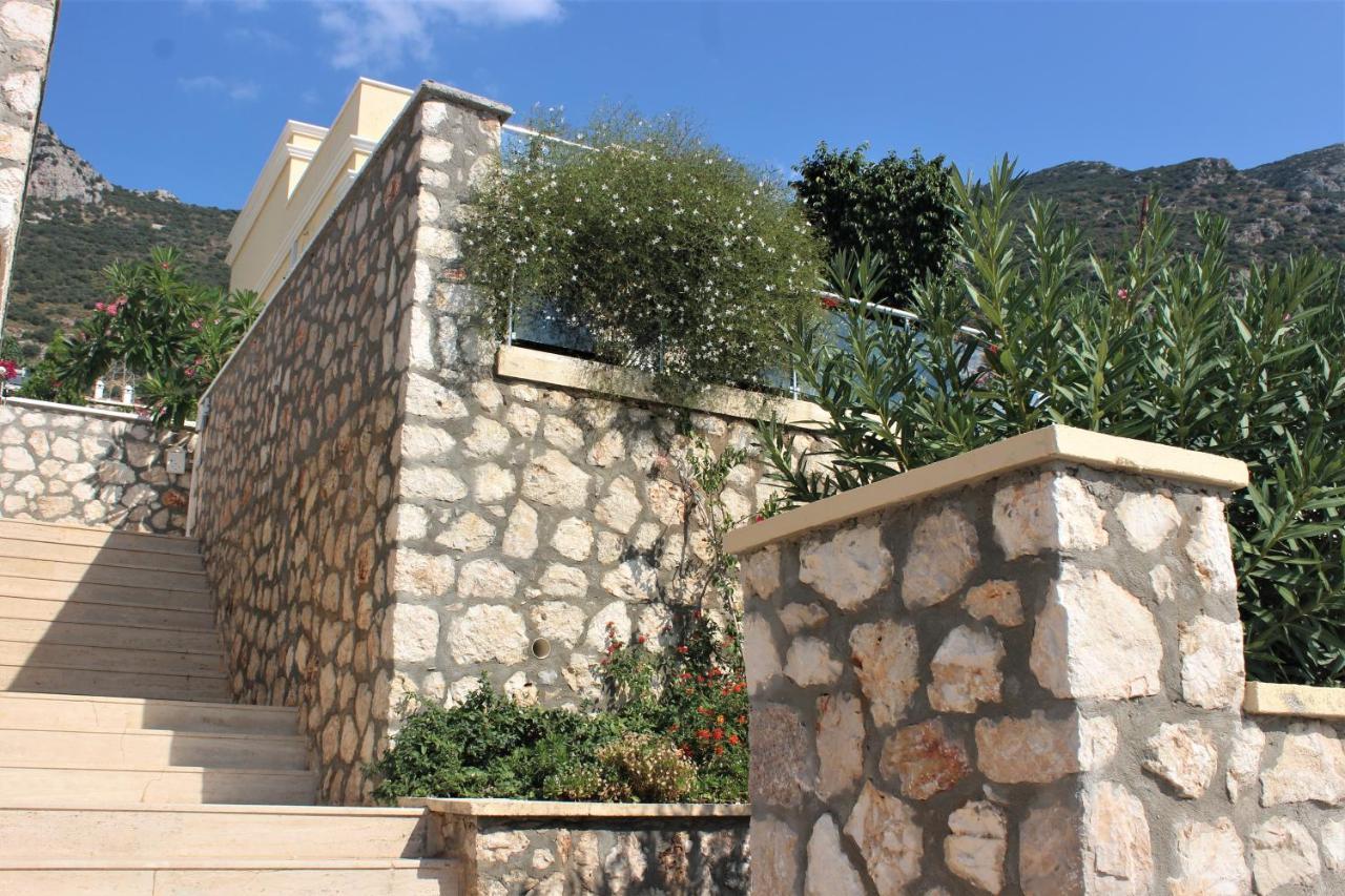 Yakamoz * Kalkan