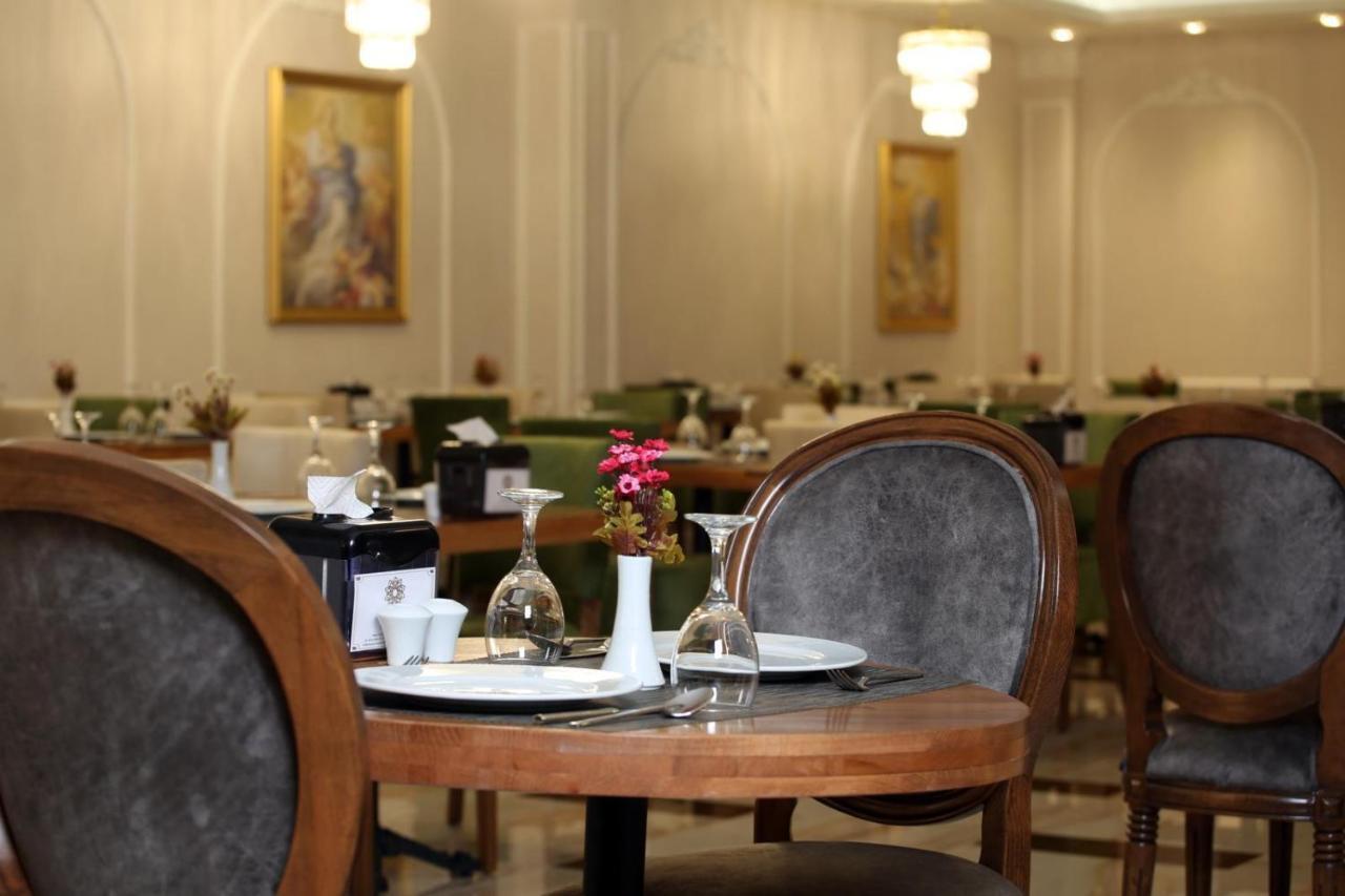 Park Dedeman Hotel *