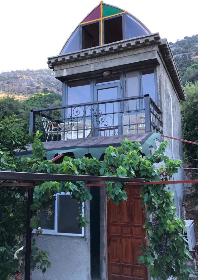 Heredot's House Lodge *