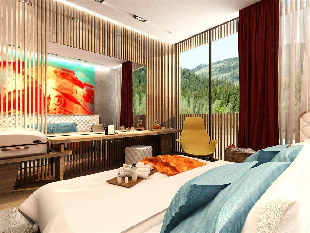 Tasigo Hotel 5*