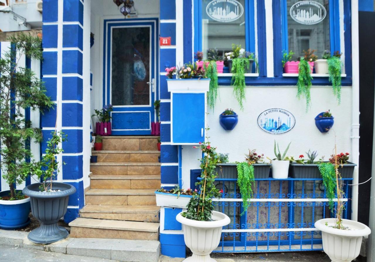 Hotel La Petite Maison 2*