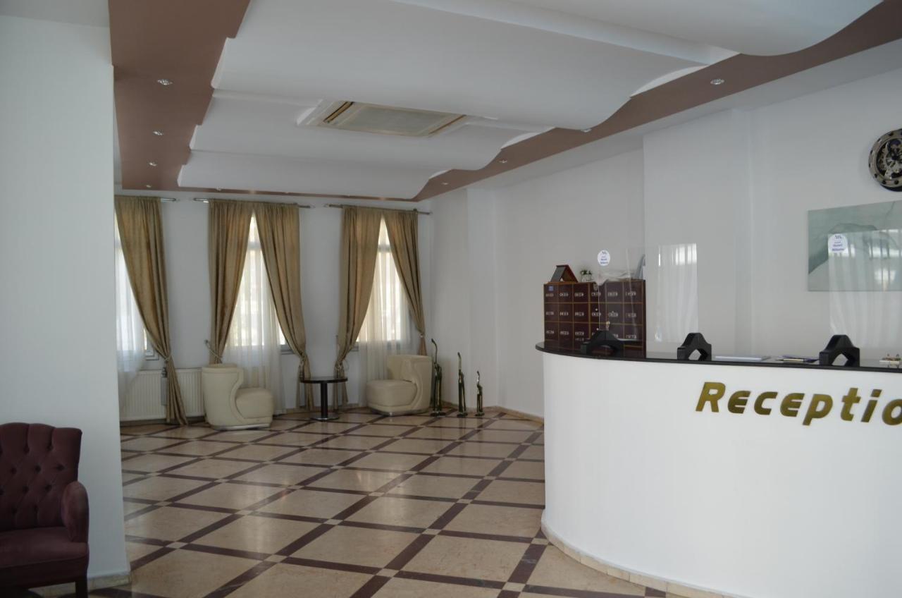 Grand Milano Hotel 3*