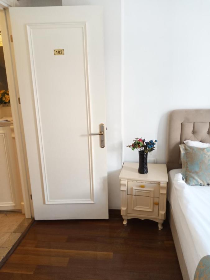 Hotel La Petite Maison 2*