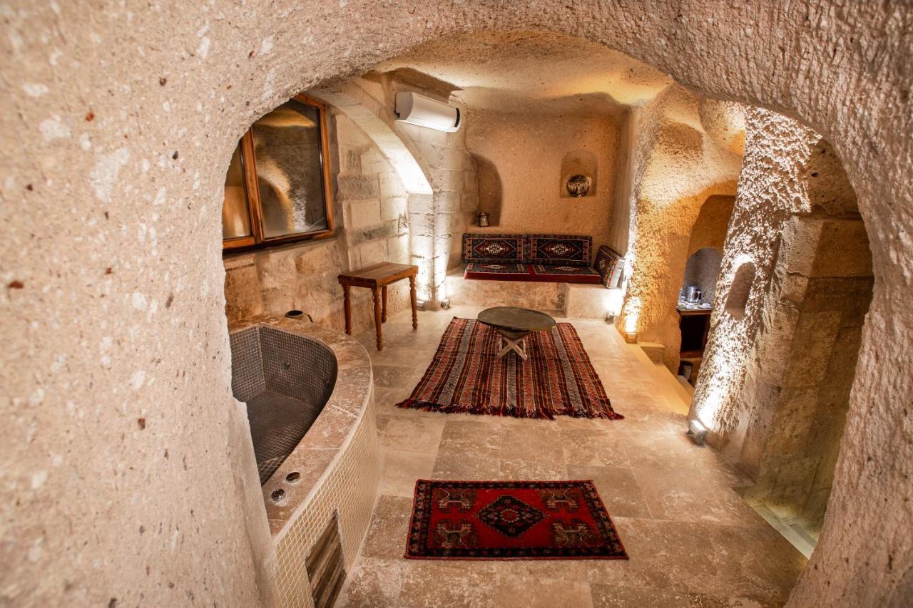 Caldera Cave & Restaurant Hotel 4*