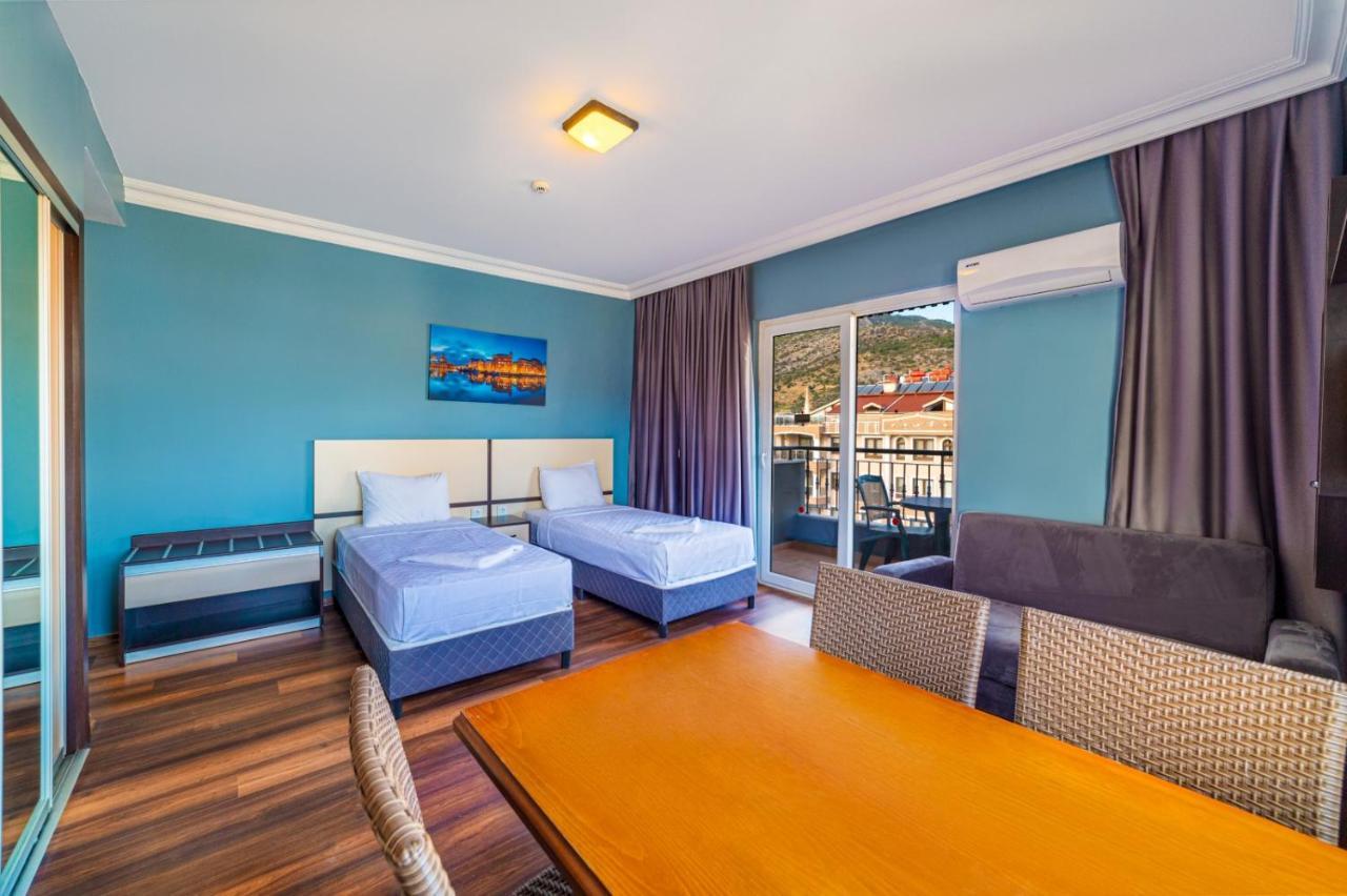 Aparthotel Royalisa 3*
