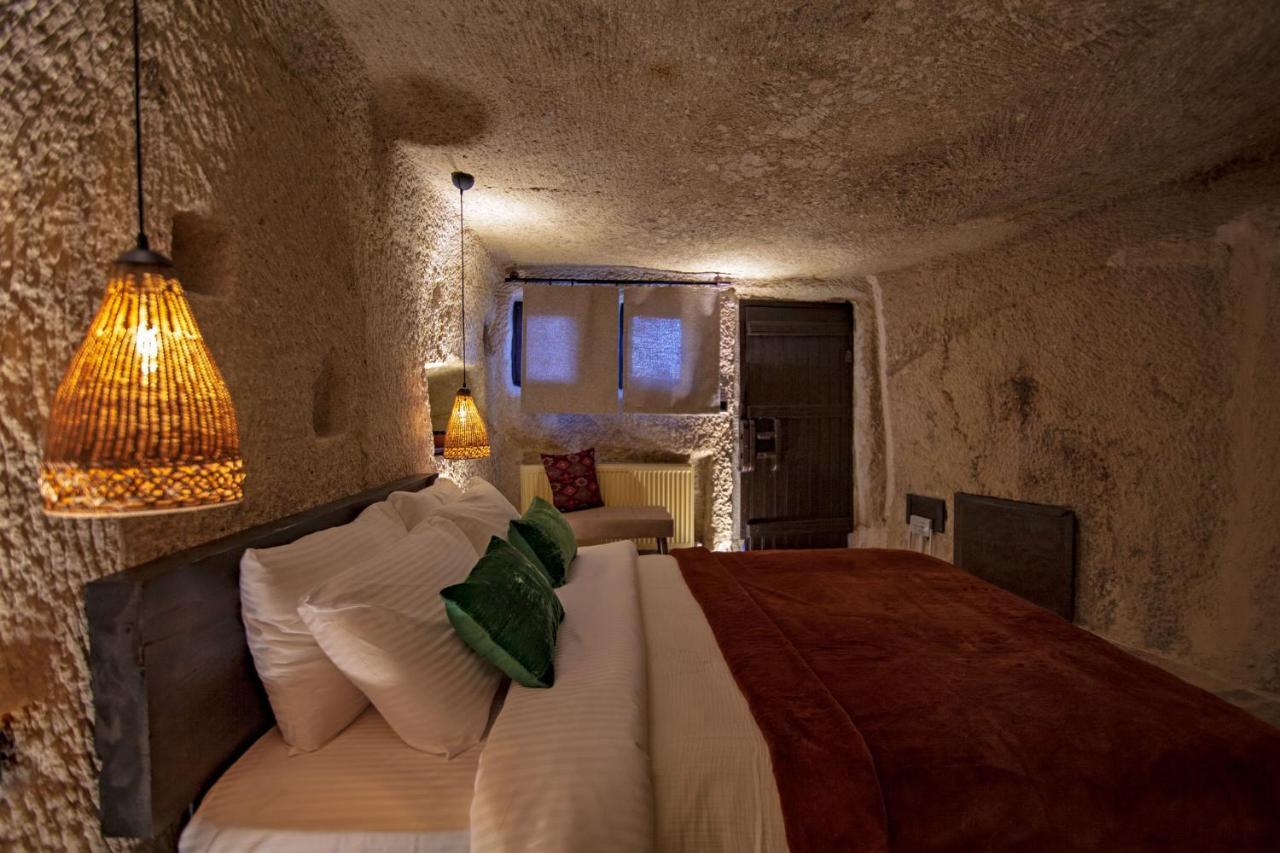 Sato Cave Hotel 2*