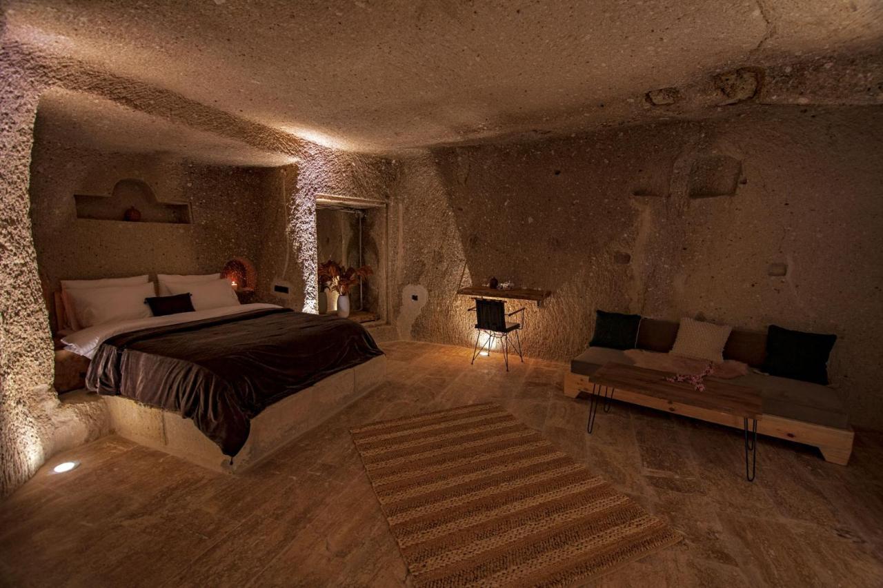 Hotel Sato Cave