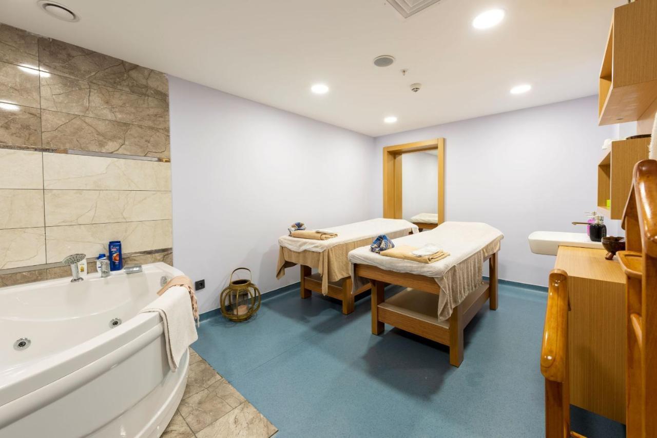 Boursier 2 & Hotel 4*
