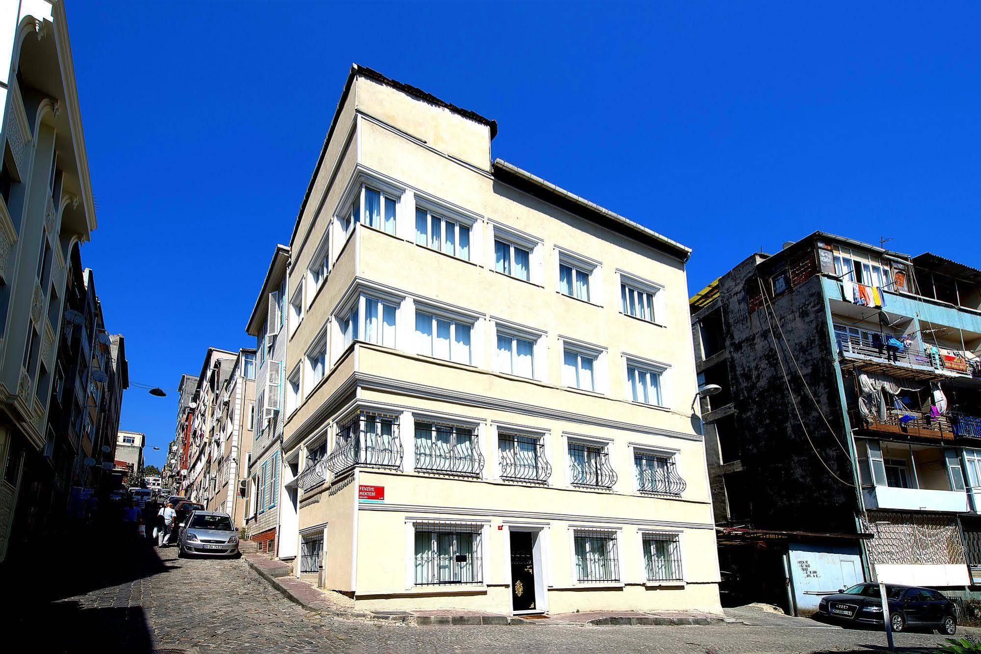 Efe Apartment *
