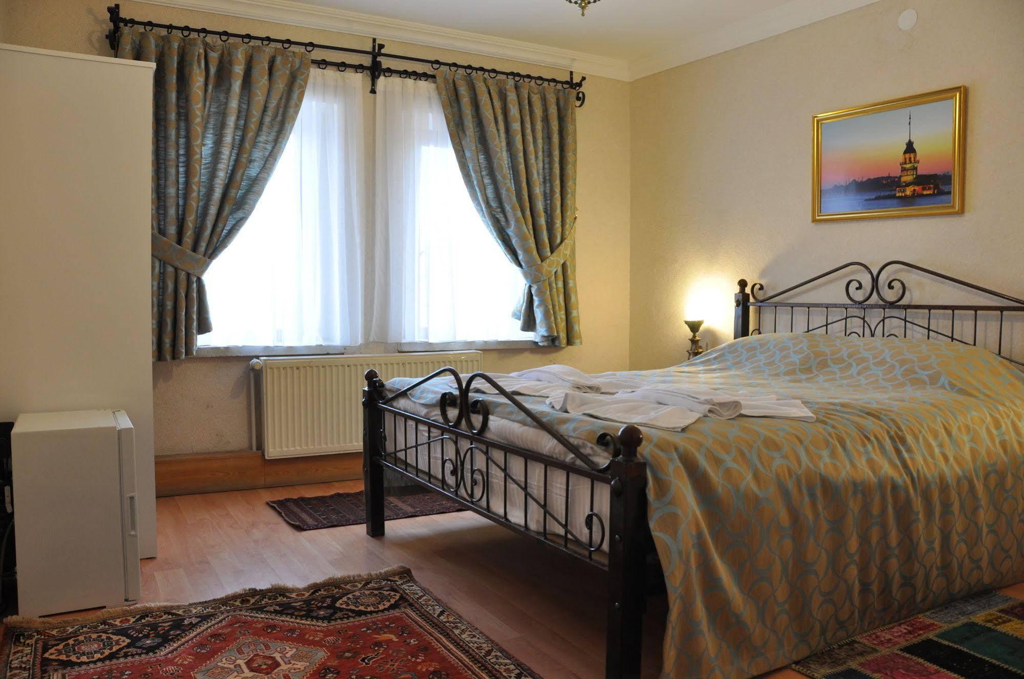 Nomads Cave & Rooftop Hotel 2*