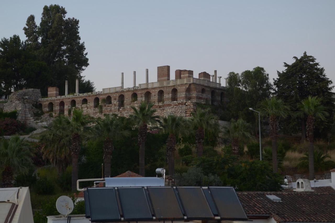 Hotel Rebetika & Bistro
