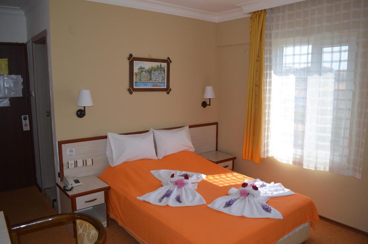 Megas Hotel Ayvalik