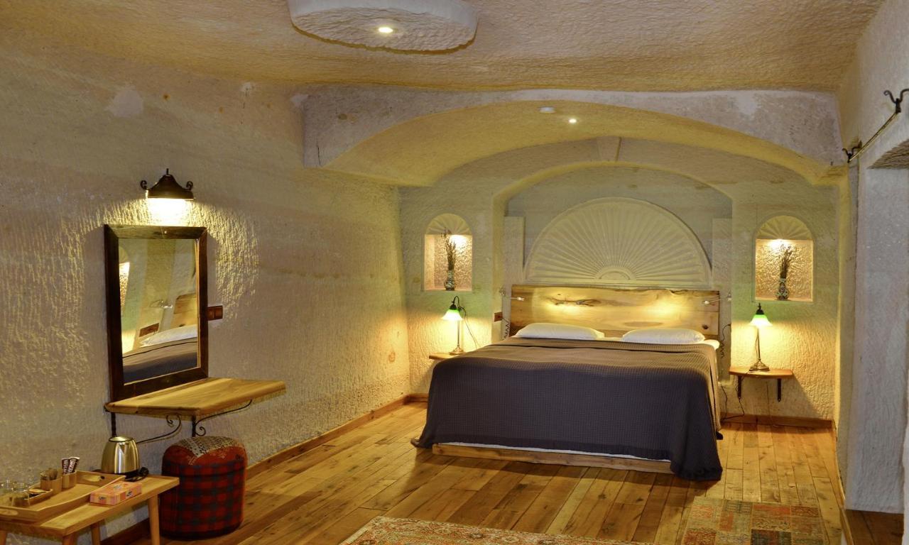 Seki Cave Hotel