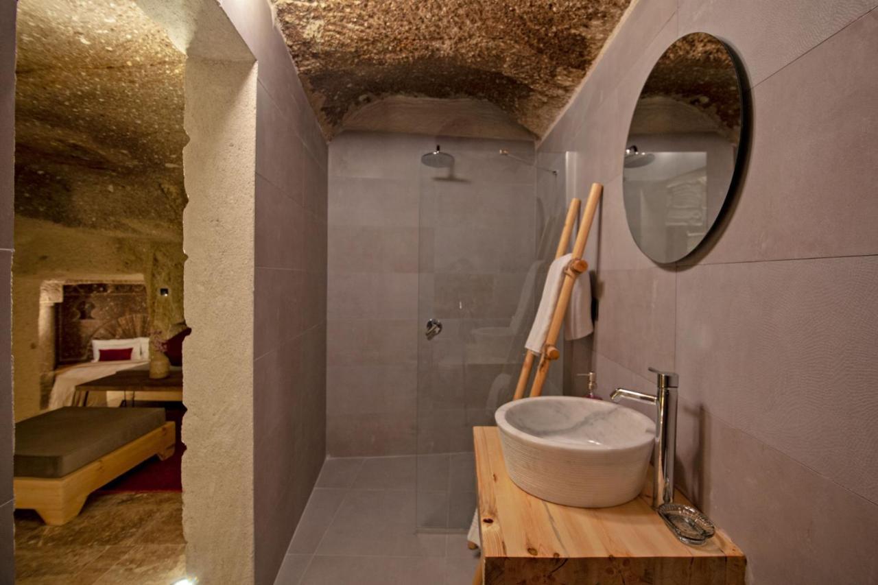 Hotel Sato Cave