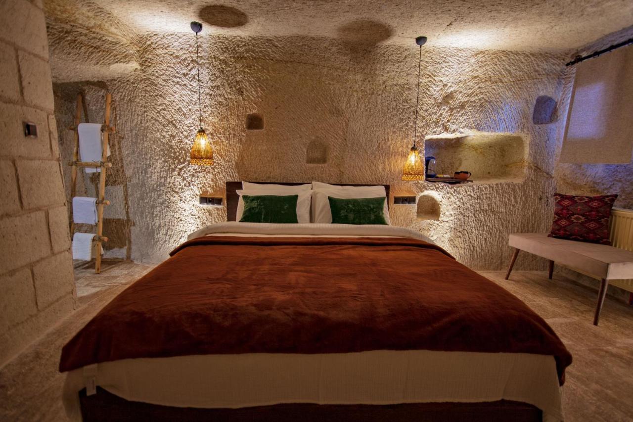 Sato Cave Hotel 2*