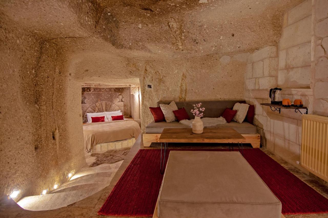 Hotel Sato Cave