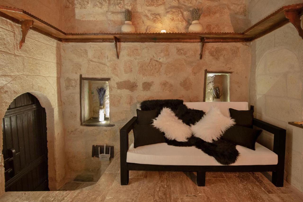 Hotel Sato Cave
