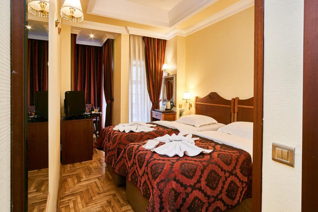 Hotel Amber &
