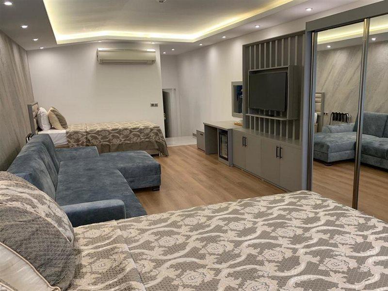 Hotel Regency World