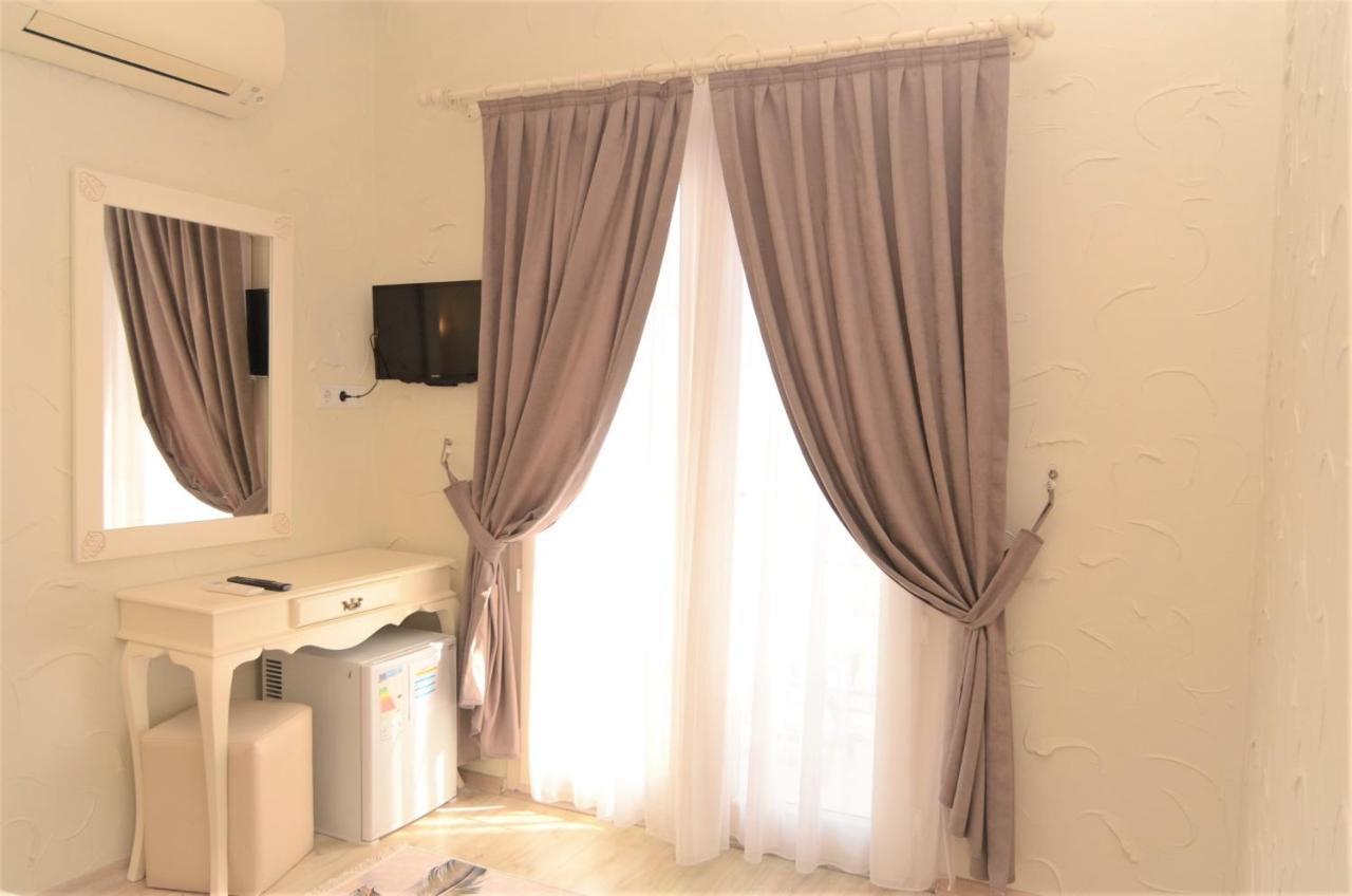 Eldoris Butik Bed & Breakfast Alacati