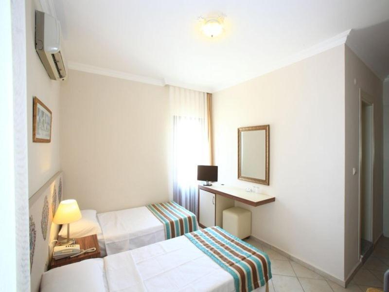 Hotel Paloma 2*