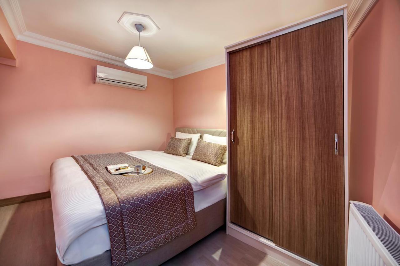Apartment Seven Roses