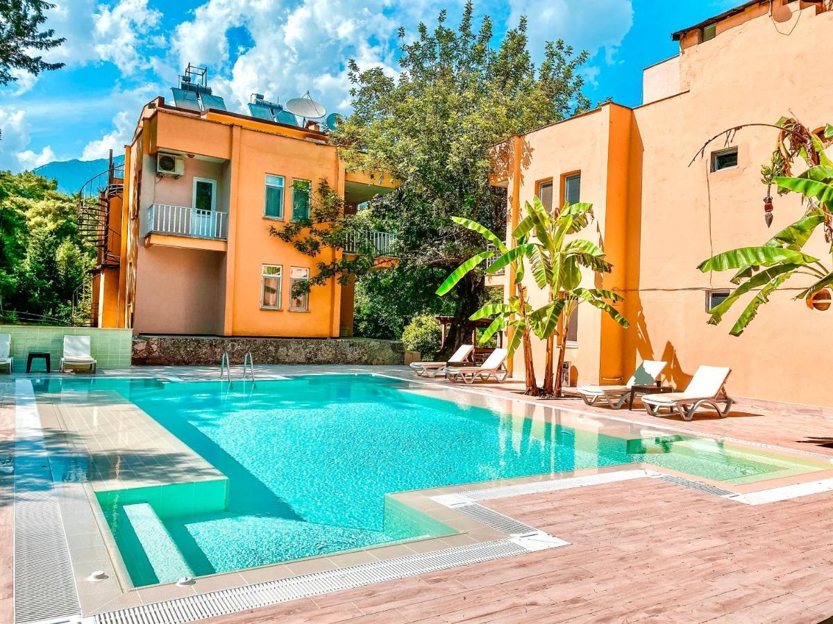 Gera Phantaso Kemer