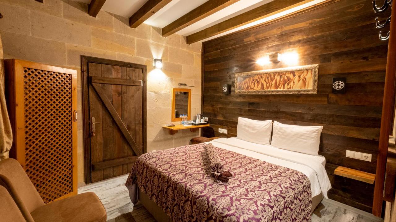 In Stone House Inn