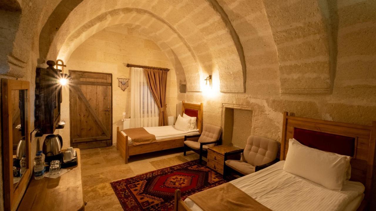 In Stone House Inn 3*