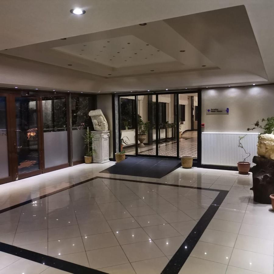 Iris & Hotel 4*