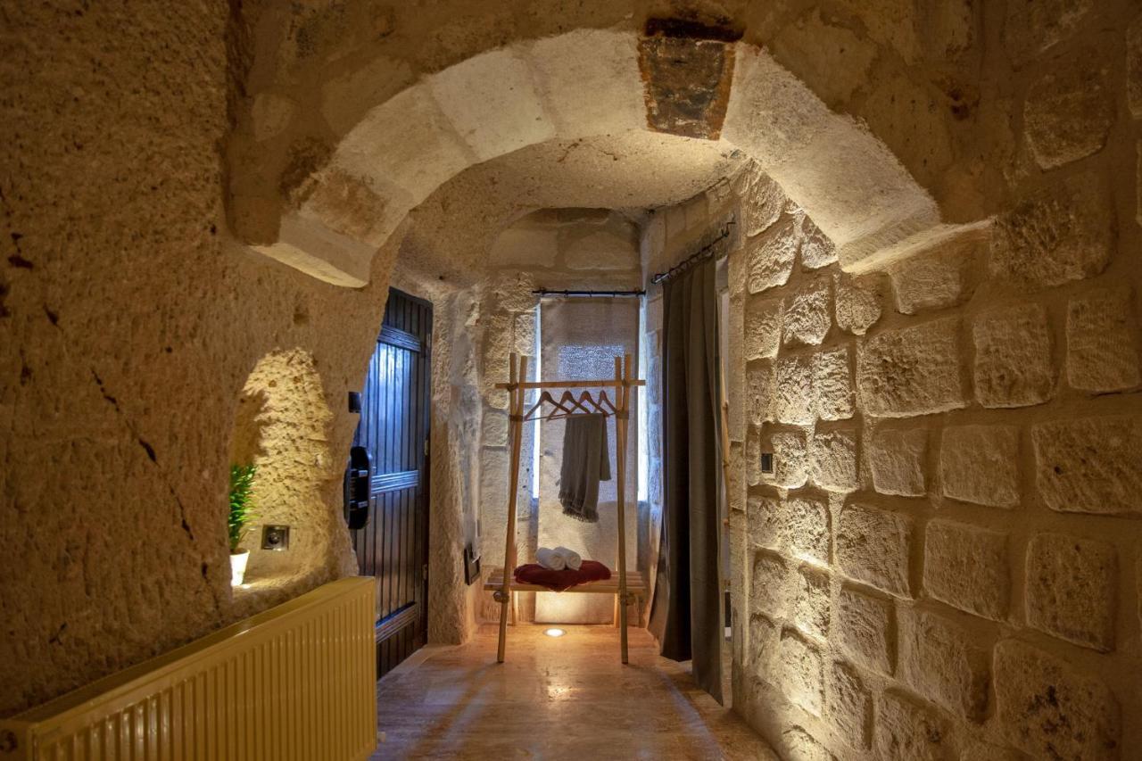 Sato Cave Hotel 2*